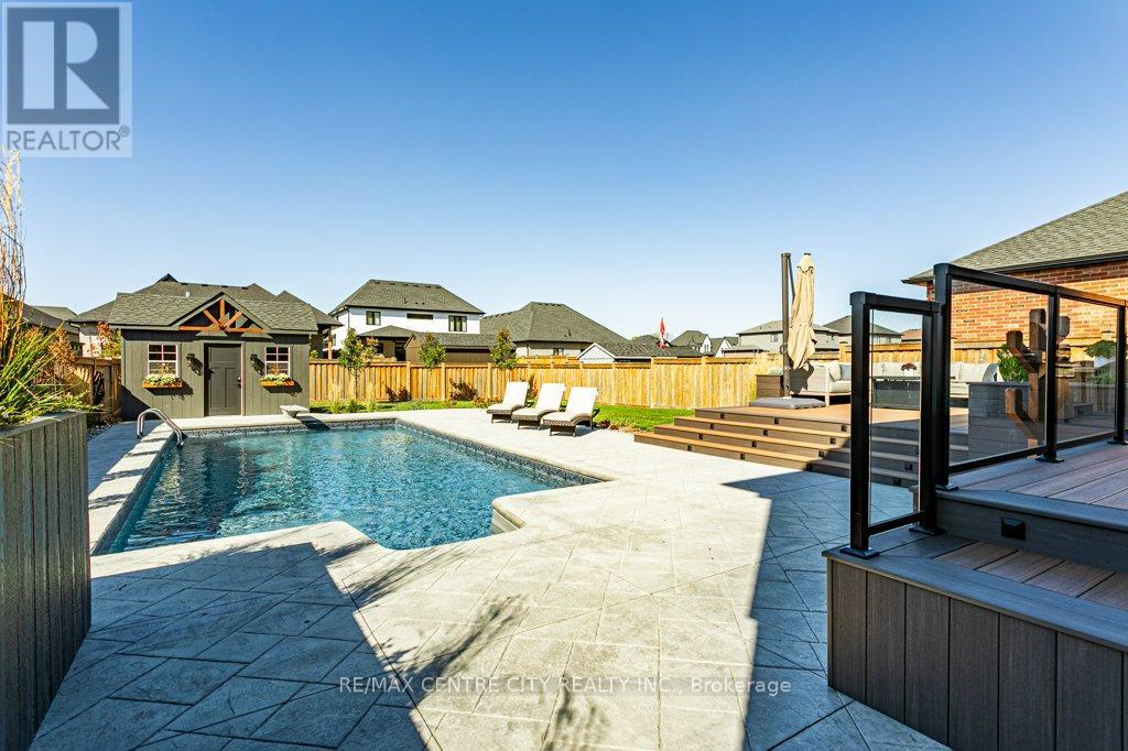 100 Foxborough Place, Thames Centre, Ontario  N0M 2P0 - Photo 33 - X12436975