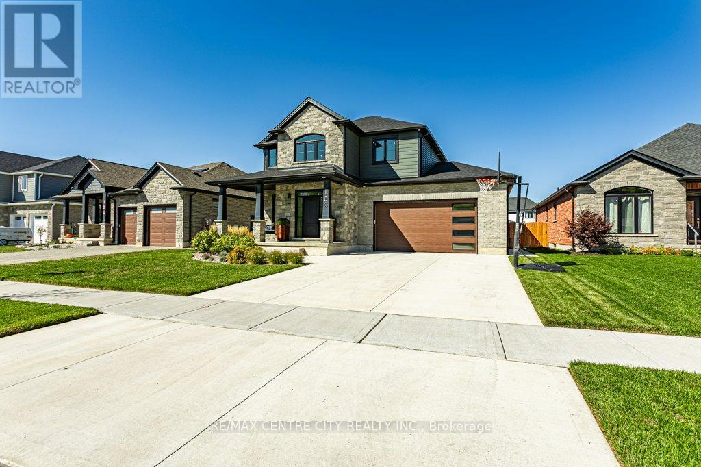 100 Foxborough Place, Thames Centre, Ontario  N0M 2P0 - Photo 6 - X12436975