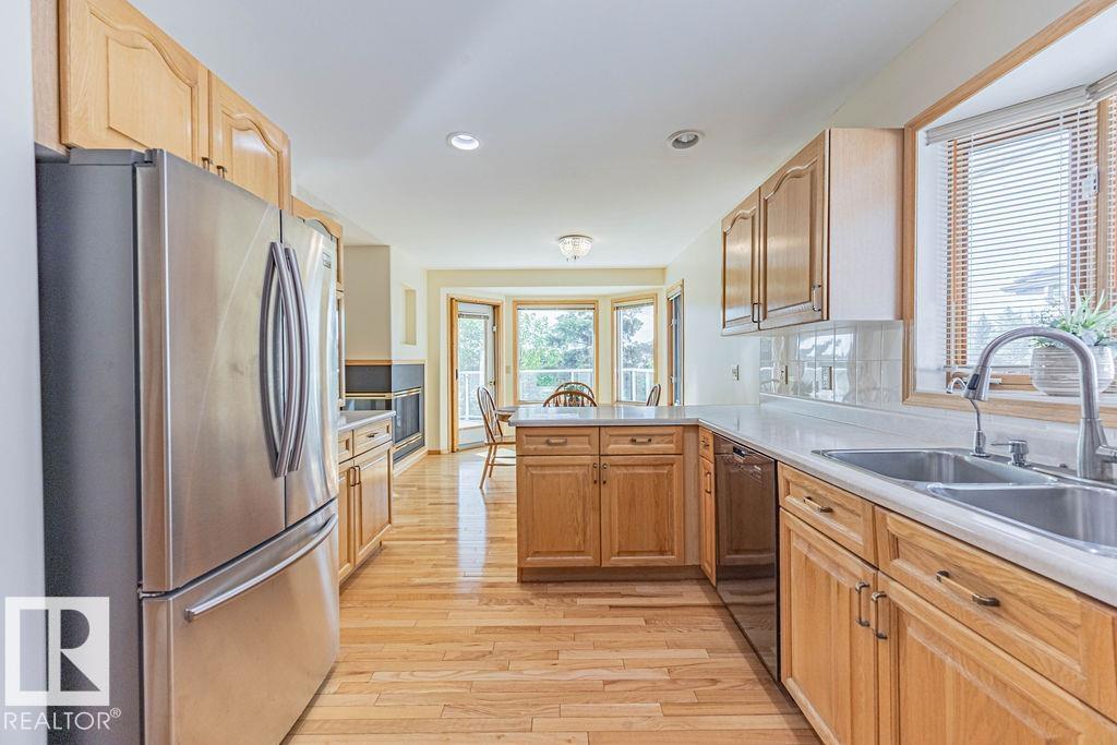 547 Twin Brooks Ba Nw, Edmonton, Alberta  T6J 6X3 - Photo 29 - E4460190