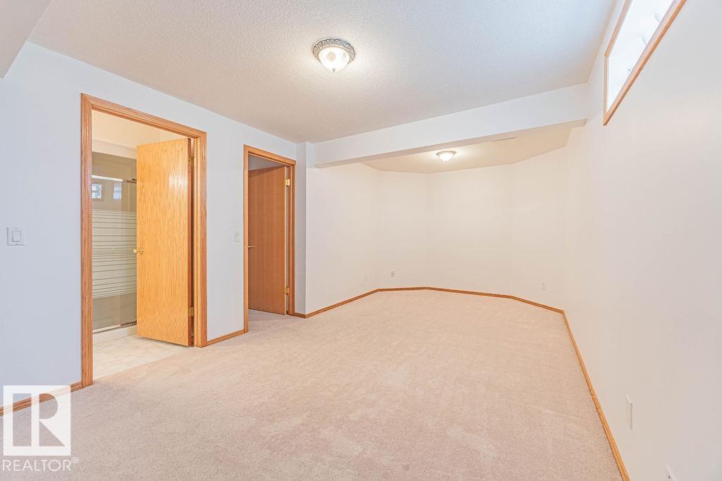 547 Twin Brooks Ba Nw, Edmonton, Alberta  T6J 6X3 - Photo 36 - E4460190