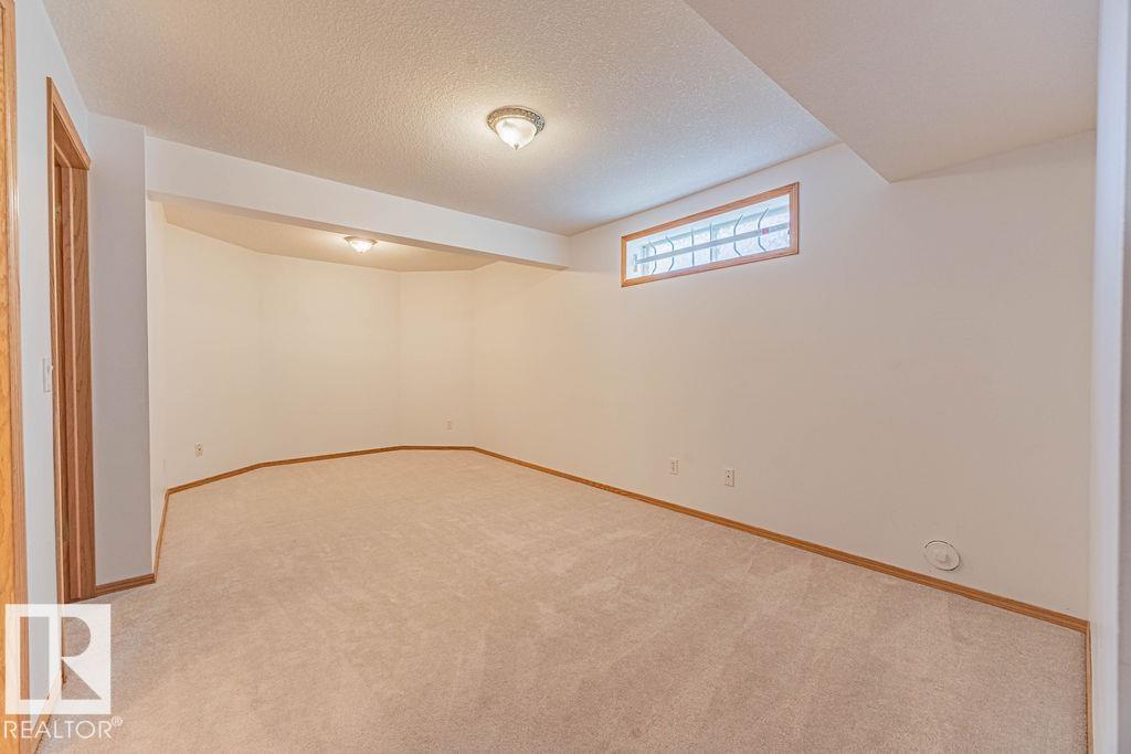 547 Twin Brooks Ba Nw, Edmonton, Alberta  T6J 6X3 - Photo 37 - E4460190
