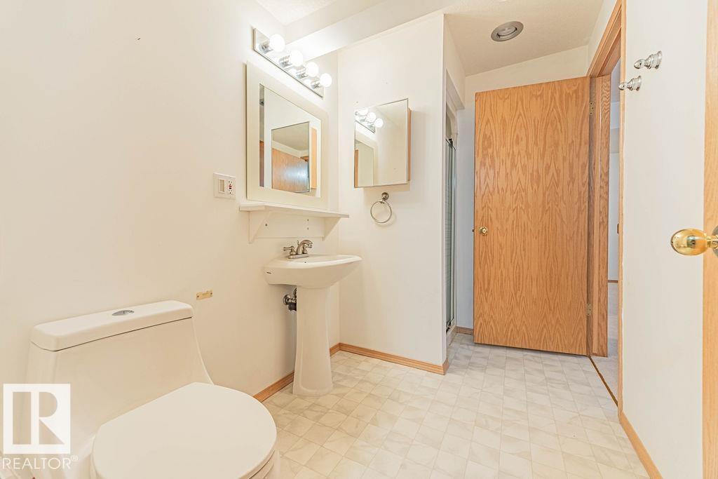 547 Twin Brooks Ba Nw, Edmonton, Alberta  T6J 6X3 - Photo 38 - E4460190