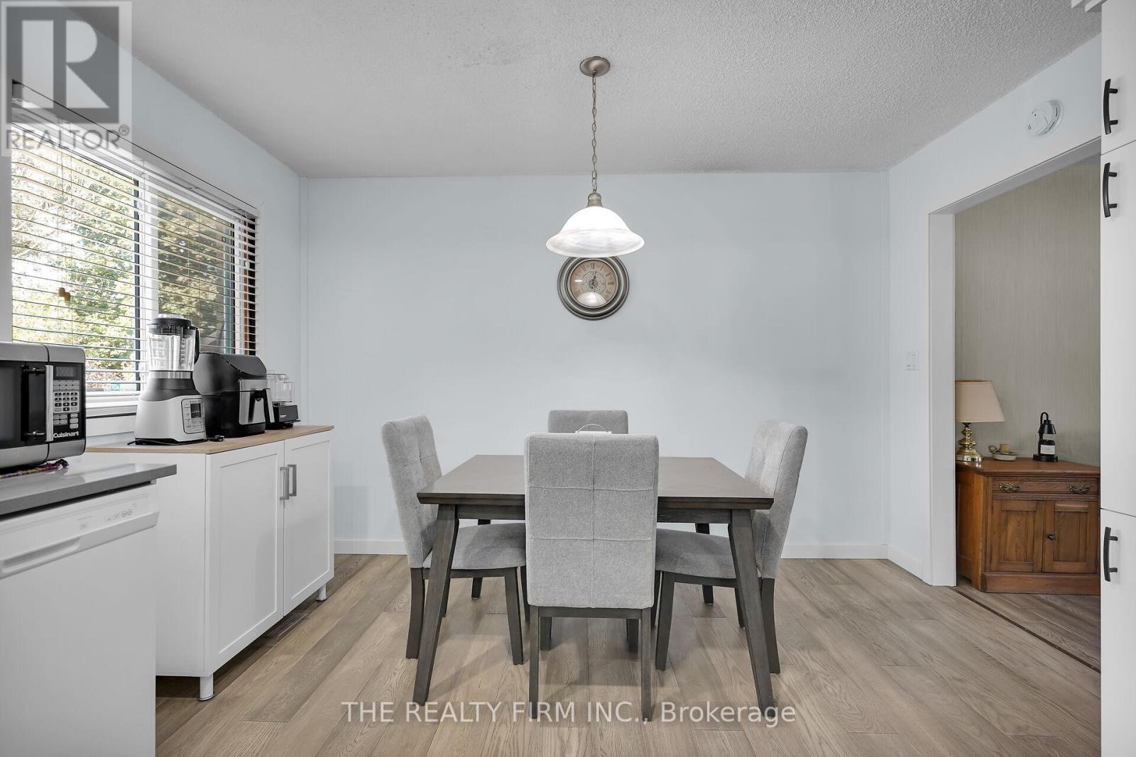 86 Mackay Avenue, London South, Ontario  N6J 2V6 - Photo 11 - X12437040
