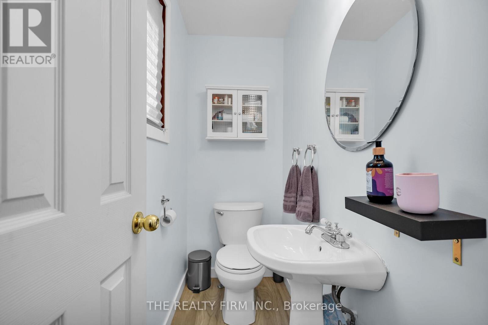 86 Mackay Avenue, London South, Ontario  N6J 2V6 - Photo 15 - X12437040