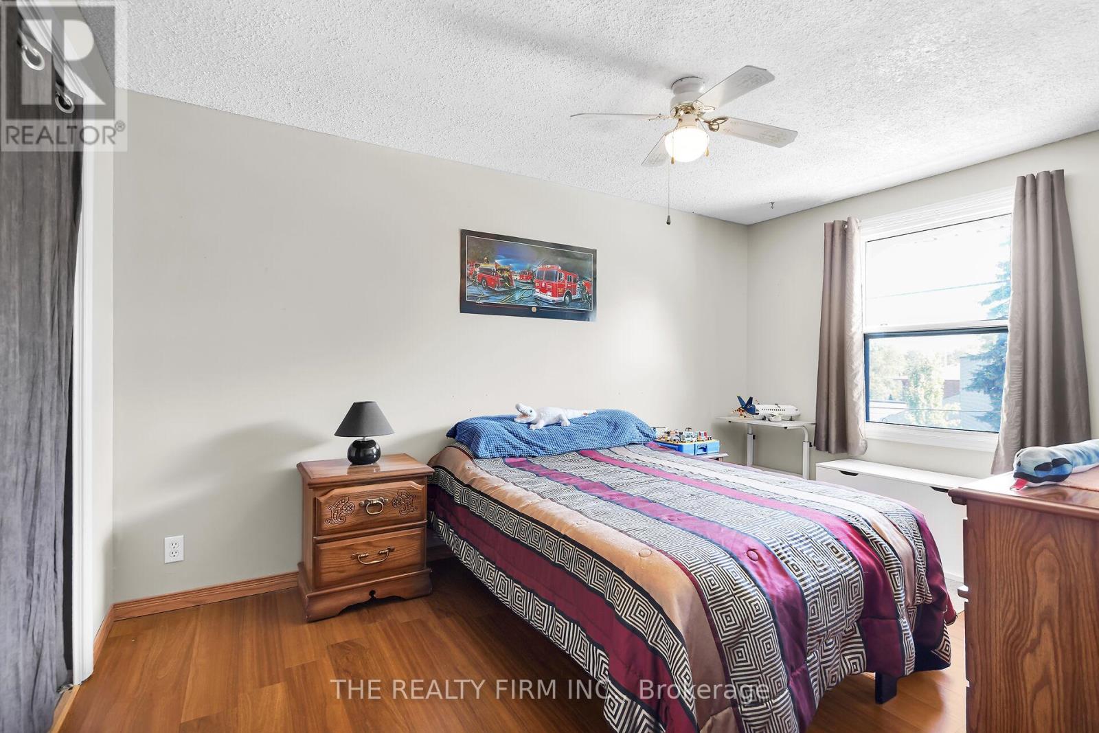 86 Mackay Avenue, London South, Ontario  N6J 2V6 - Photo 16 - X12437040