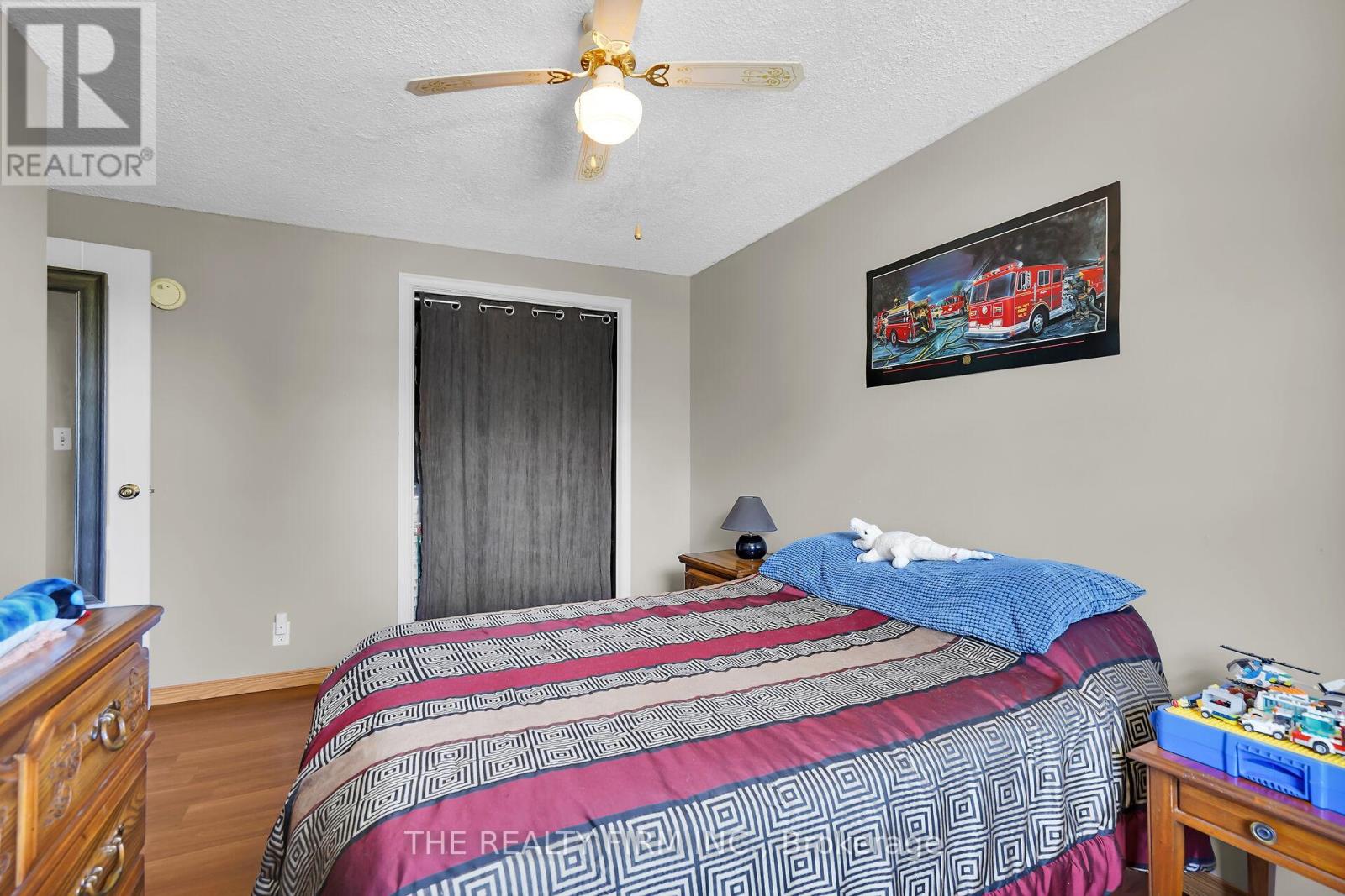 86 Mackay Avenue, London South, Ontario  N6J 2V6 - Photo 18 - X12437040