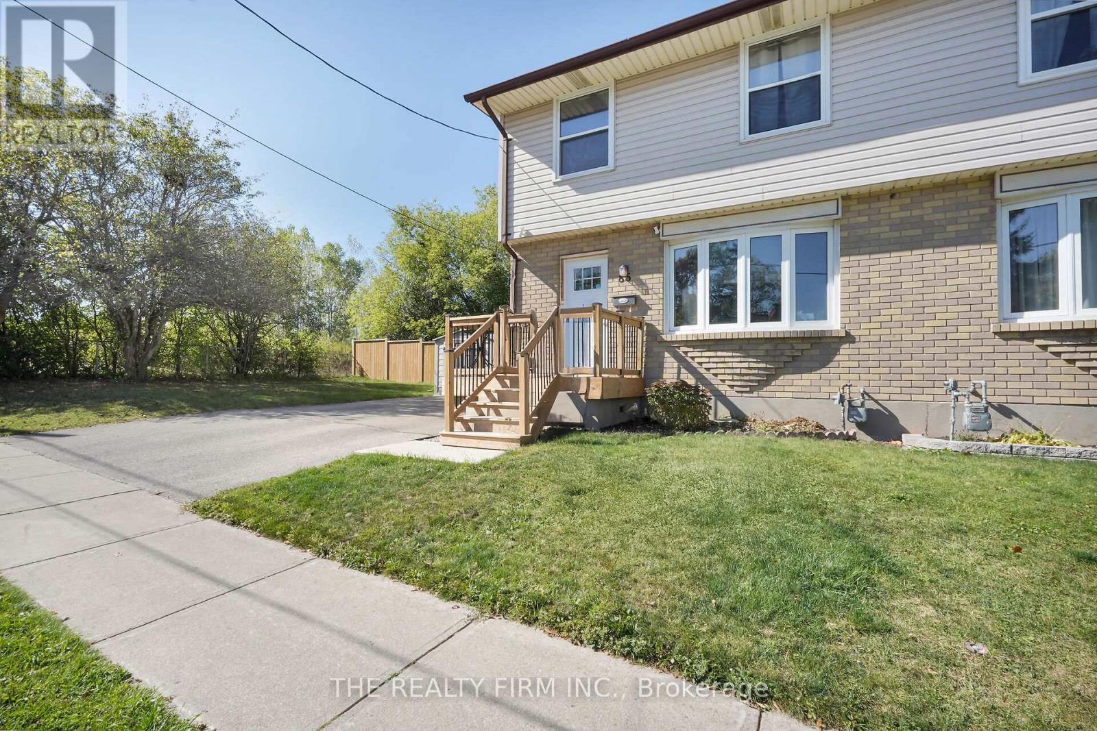 86 Mackay Avenue, London South, Ontario  N6J 2V6 - Photo 2 - X12437040