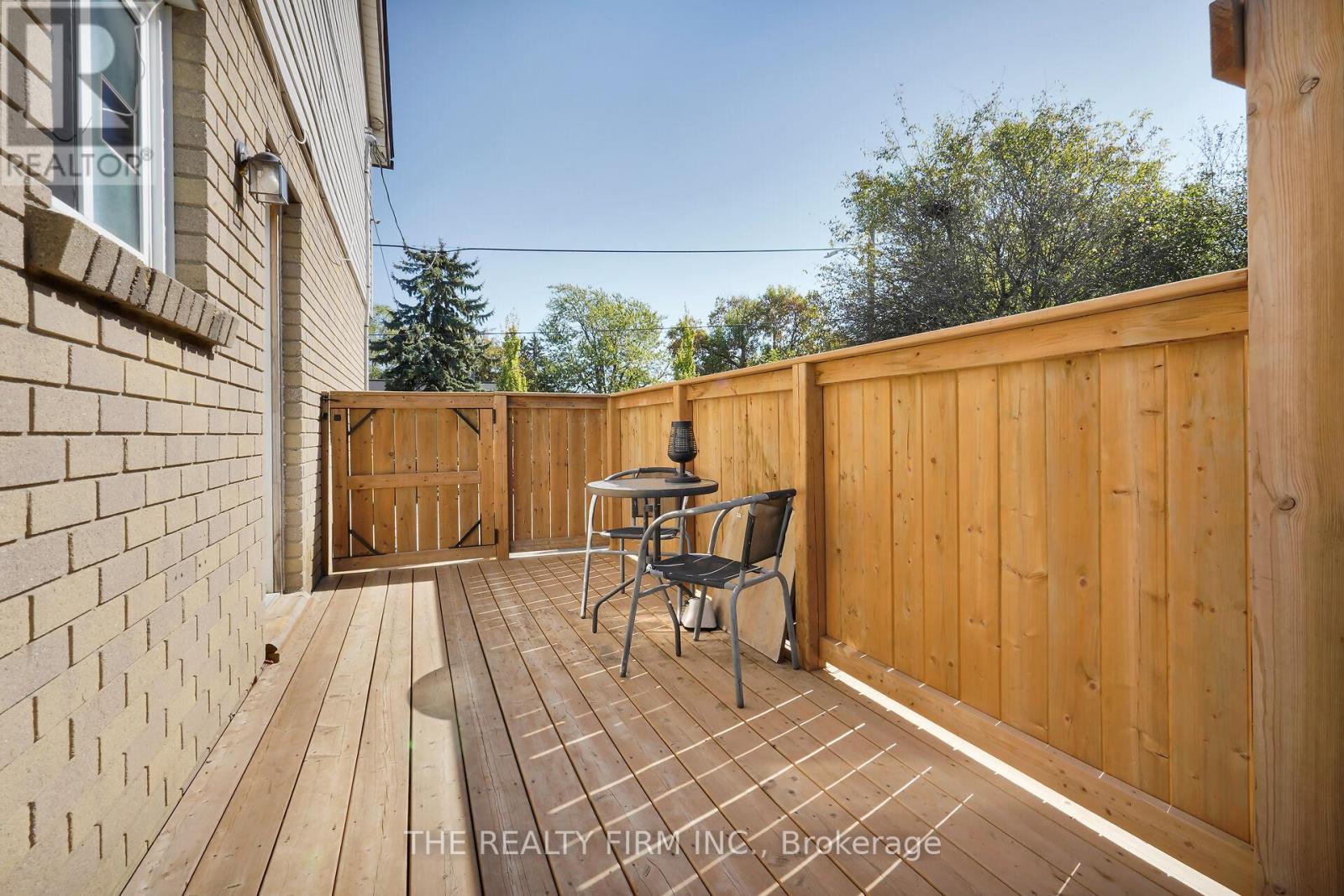 86 Mackay Avenue, London South, Ontario  N6J 2V6 - Photo 34 - X12437040