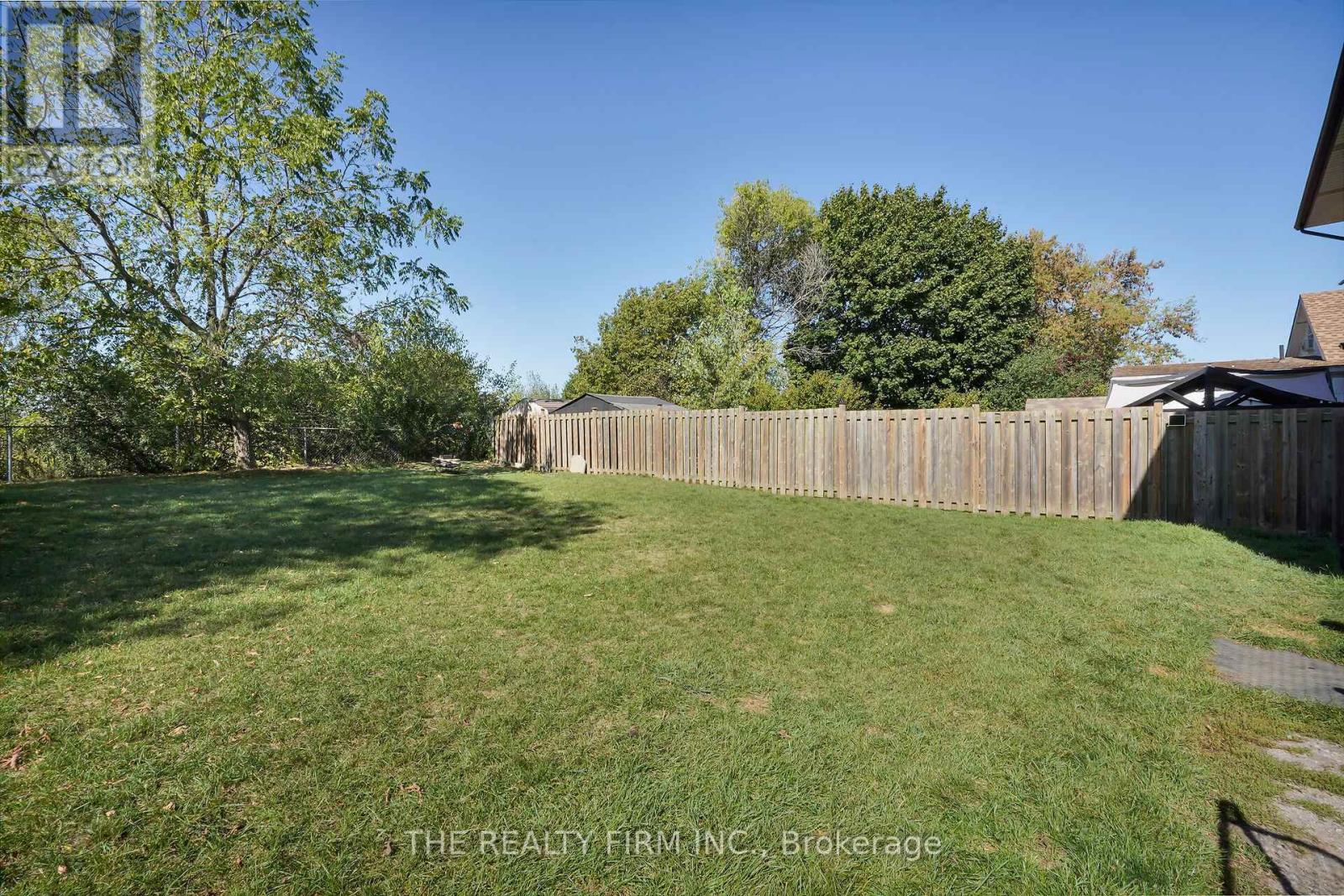 86 Mackay Avenue, London South, Ontario  N6J 2V6 - Photo 37 - X12437040