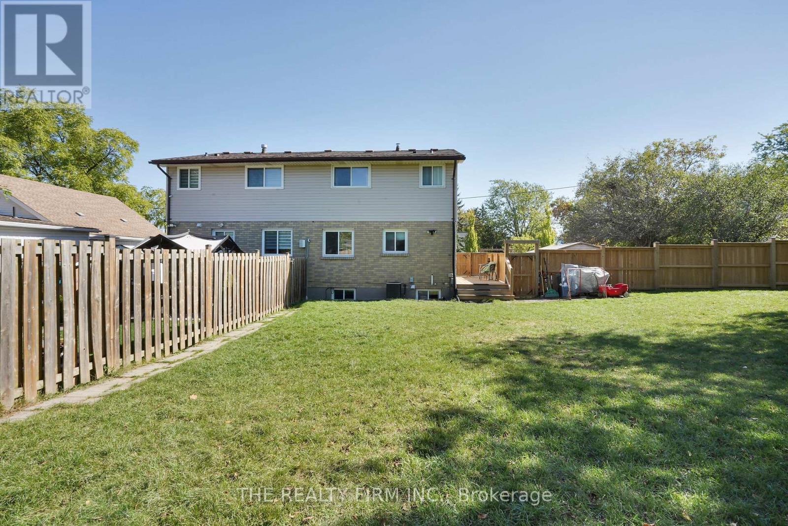 86 Mackay Avenue, London South, Ontario  N6J 2V6 - Photo 40 - X12437040