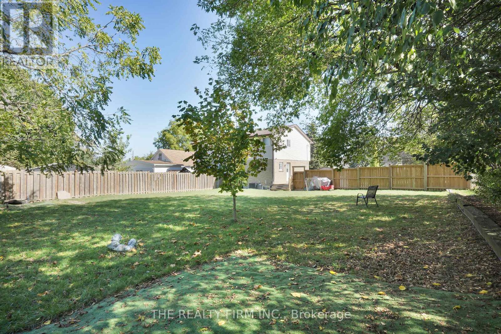 86 Mackay Avenue, London South, Ontario  N6J 2V6 - Photo 44 - X12437040