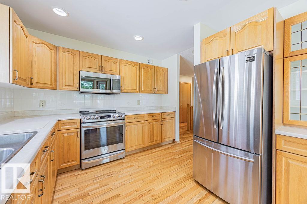 547 Twin Brooks Ba Nw, Edmonton, Alberta  T6J 6X3 - Photo 28 - E4460190