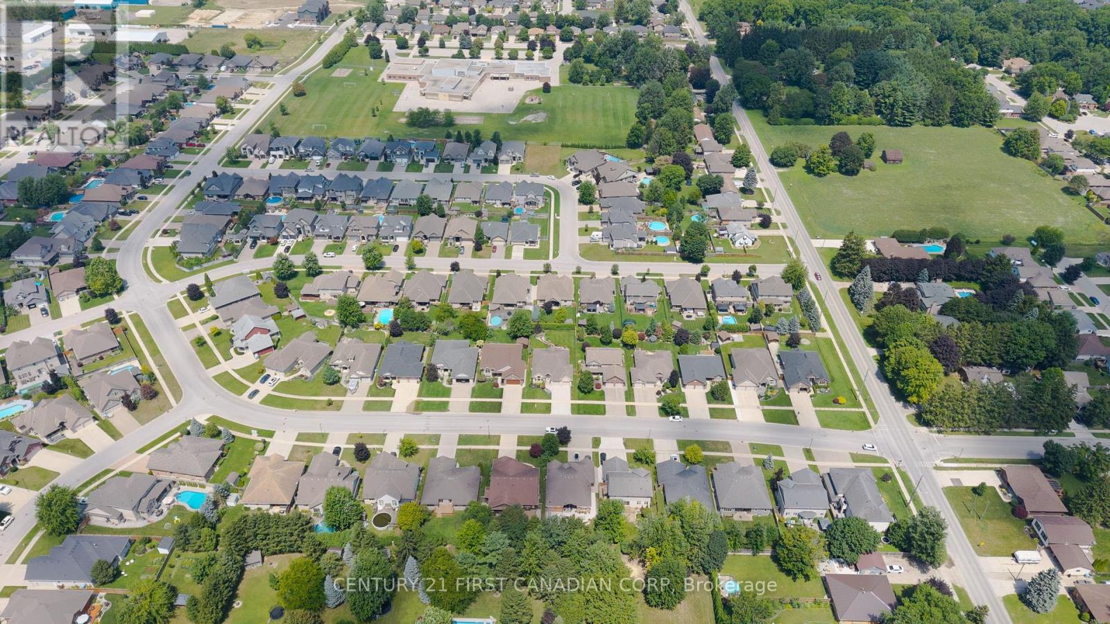 363 Darcy Drive, Strathroy-Caradoc, Ontario  N7G 0A1 - Photo 40 - X12437051
