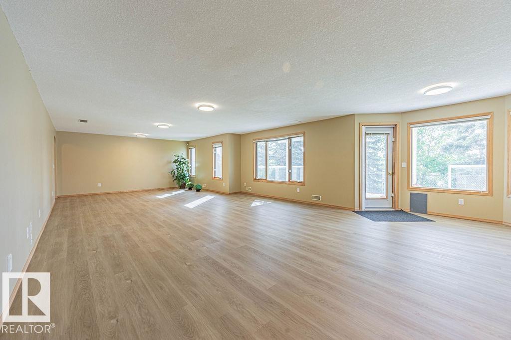 547 Twin Brooks Ba Nw, Edmonton, Alberta  T6J 6X3 - Photo 31 - E4460190