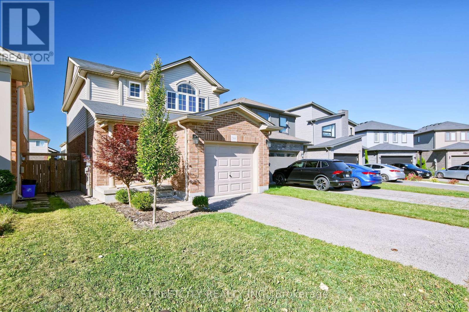 1966 Foxridge Crescent, London North, Ontario  N6G 5B4 - Photo 2 - X12437097