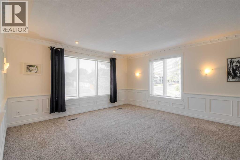 654 Columbia Boulevard W, Lethbridge, Alberta  T1K 5J9 - Photo 13 - A2259245