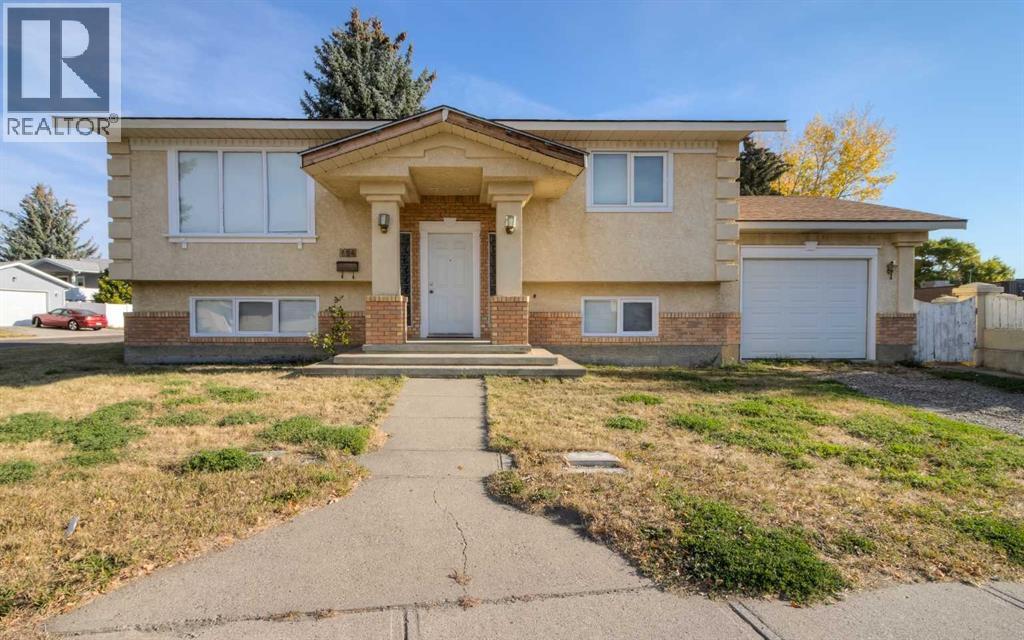 654 Columbia Boulevard W, Lethbridge, Alberta  T1K 5J9 - Photo 3 - A2259245