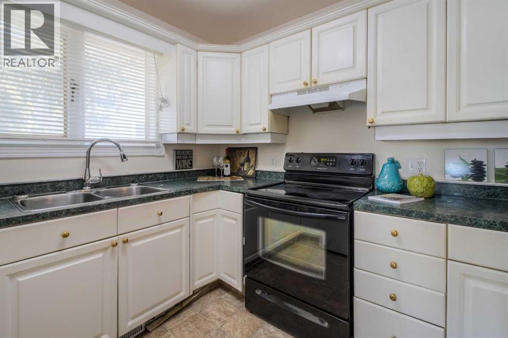 654 Columbia Boulevard W, Lethbridge, Alberta  T1K 5J9 - Photo 23 - A2259245