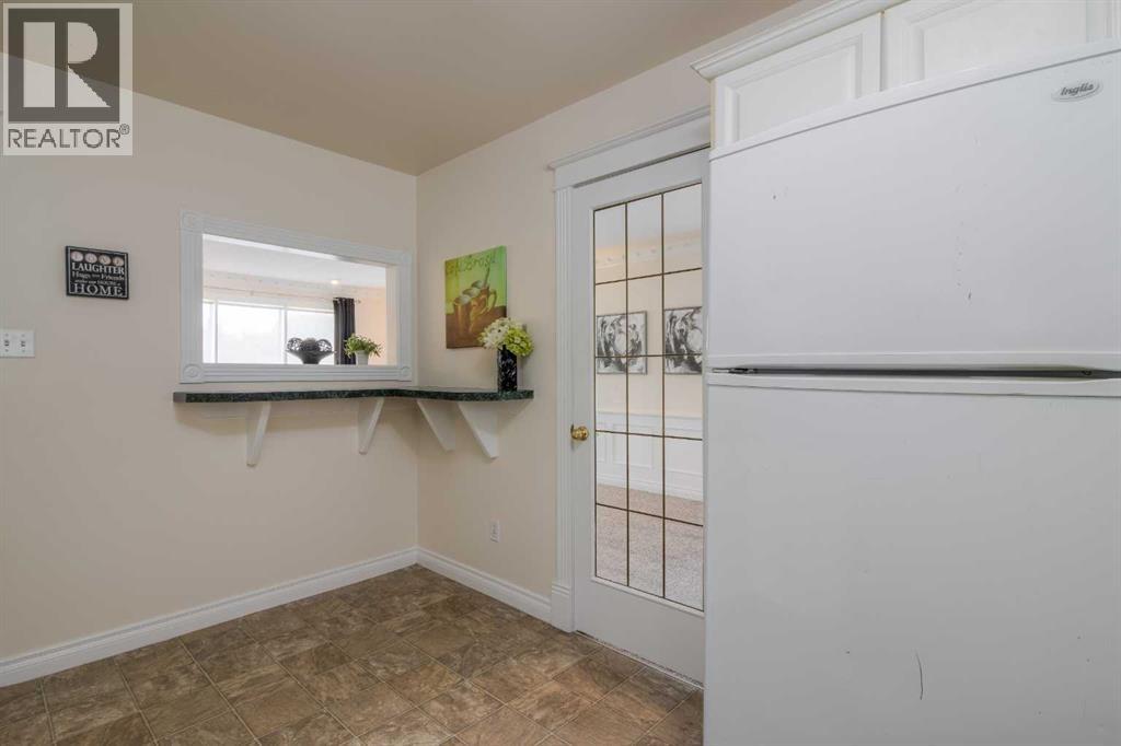 654 Columbia Boulevard W, Lethbridge, Alberta  T1K 5J9 - Photo 22 - A2259245