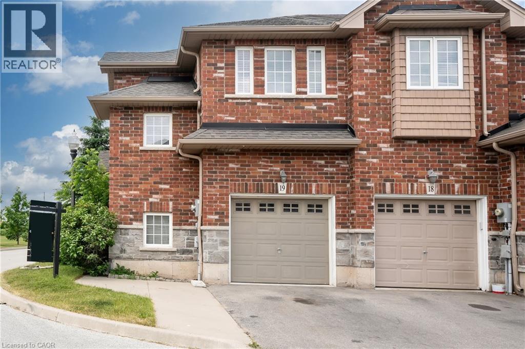 45 Seabreeze Crescent Unit# 19, Stoney Creek, Ontario  L8E 5C8 - Photo 1 - 40775326
