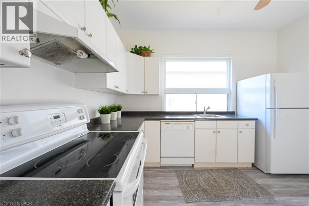 5768 Summer Street, Niagara Falls, Ontario  L2G 1M2 - Photo 6 - 40774337