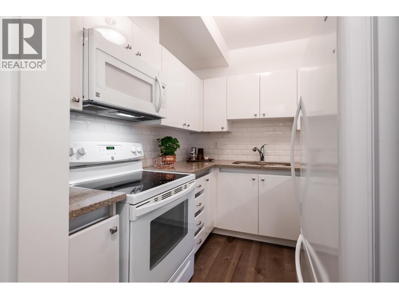 304 1928 Nelson Street, Vancouver, British Columbia  V6G 1N2 - Photo 12 - R3053735