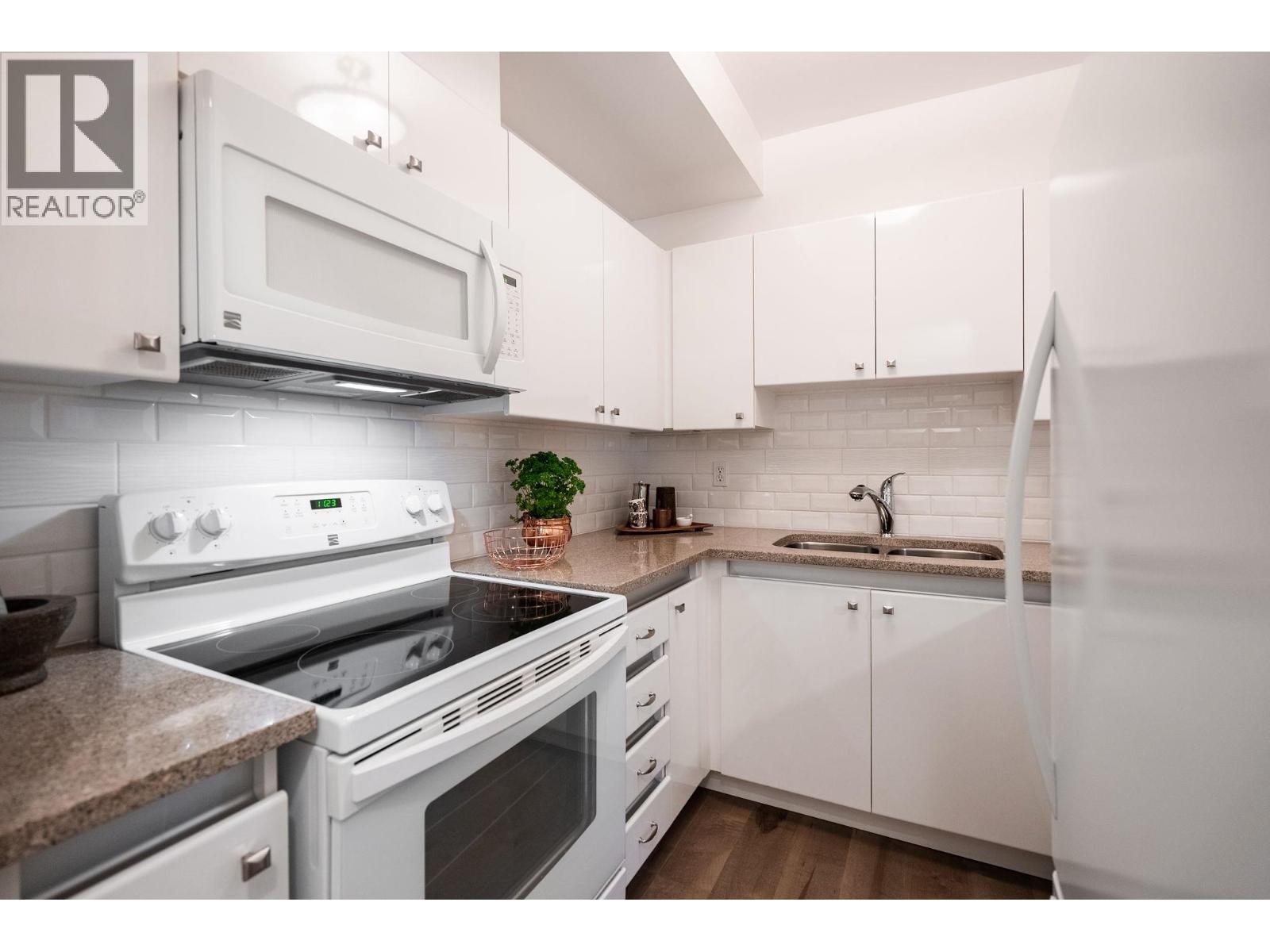 304 1928 Nelson Street, Vancouver, British Columbia  V6G 1N2 - Photo 13 - R3053735