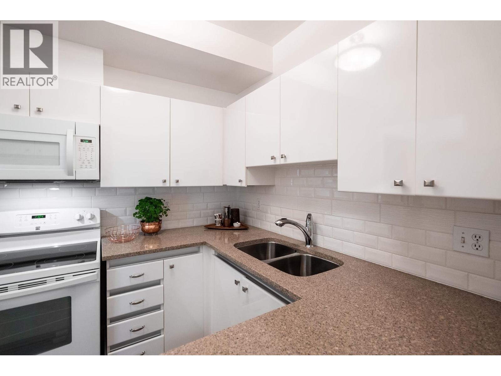 304 1928 Nelson Street, Vancouver, British Columbia  V6G 1N2 - Photo 15 - R3053735