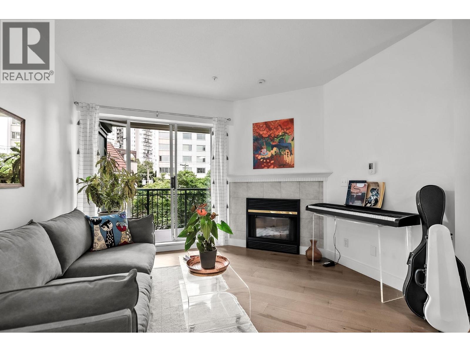 304 1928 Nelson Street, Vancouver, British Columbia  V6G 1N2 - Photo 4 - R3053735