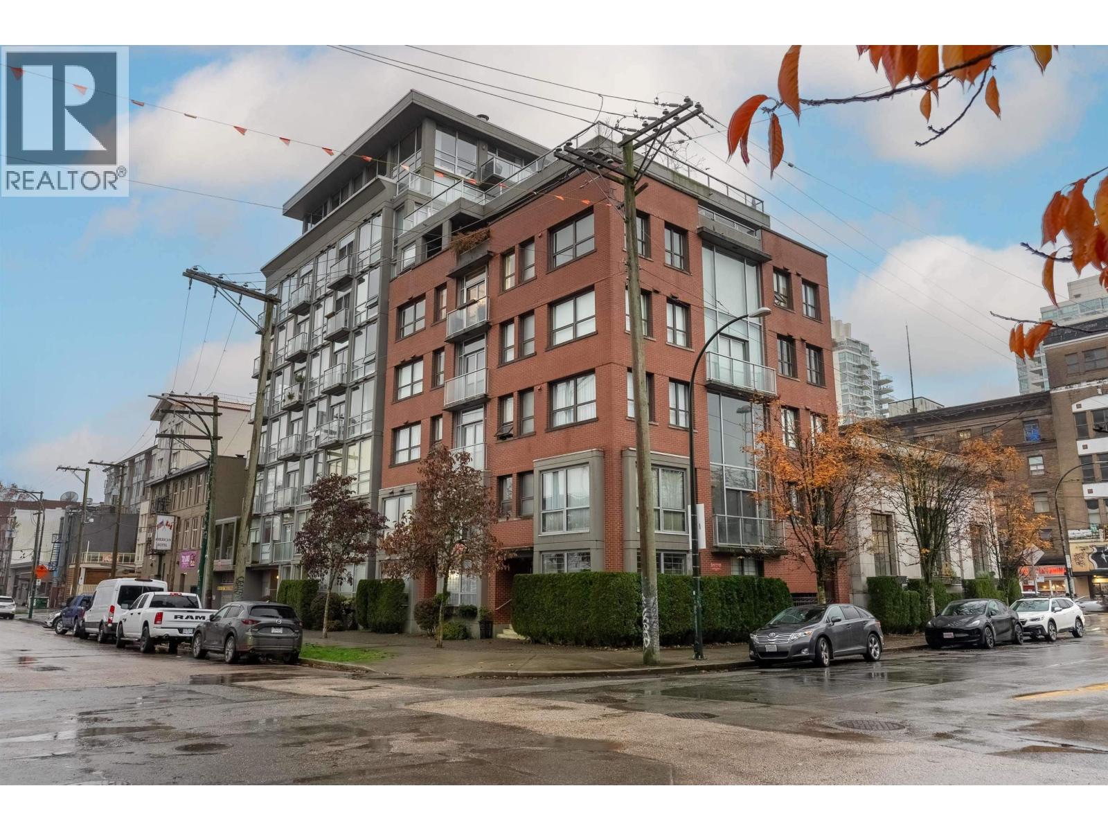 604 919 STATION STREET, Vancouver, British Columbia