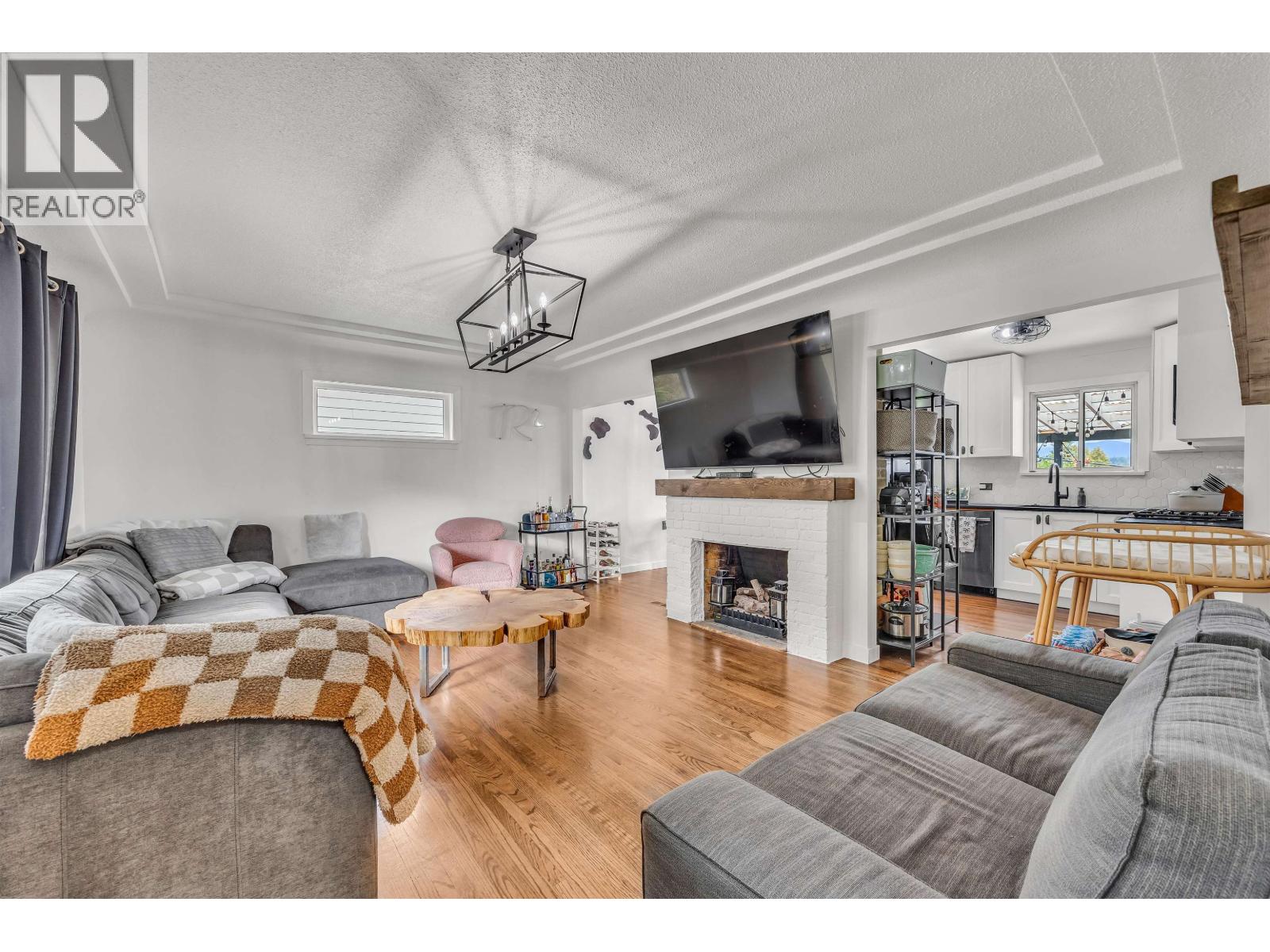 831 Surrey Street, New Westminster, British Columbia  V3L 4W3 - Photo 8 - R3053747