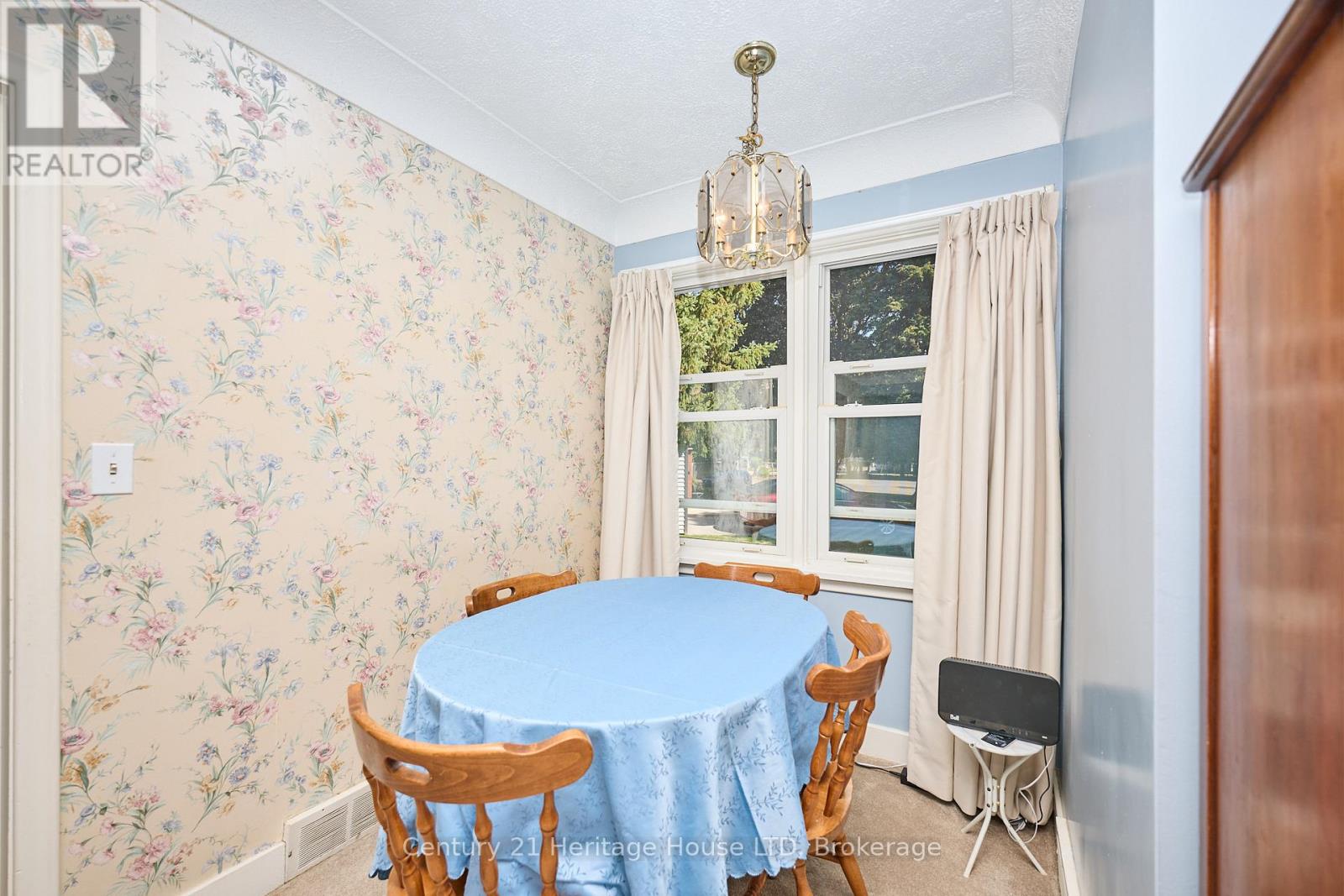 6281 Burdette Drive, Niagara Falls (Morrison), Ontario  L2E 5H1 - Photo 6 - X12436995