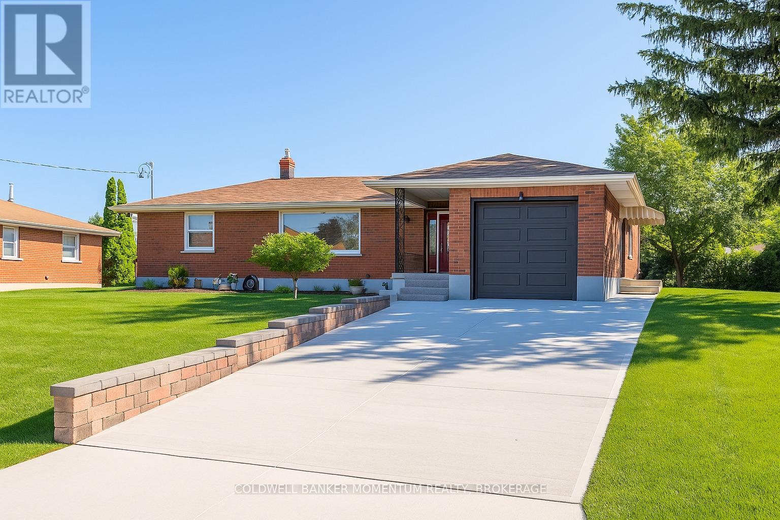 2 Foley Crescent, Thorold (Thorold Downtown), Ontario  L2V 2K8 - Photo 2 - X12437085