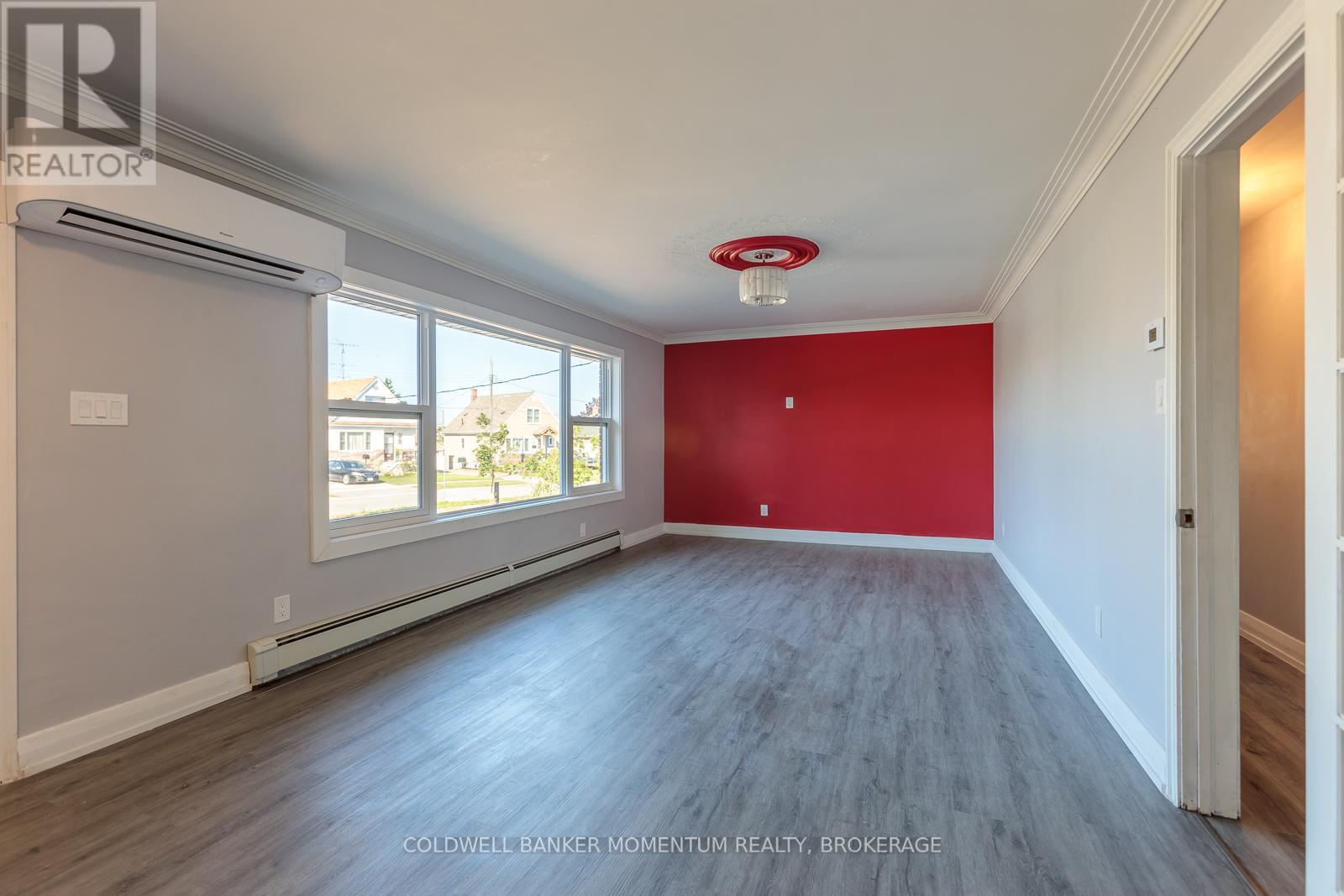 2 Foley Crescent, Thorold (Thorold Downtown), Ontario  L2V 2K8 - Photo 6 - X12437085