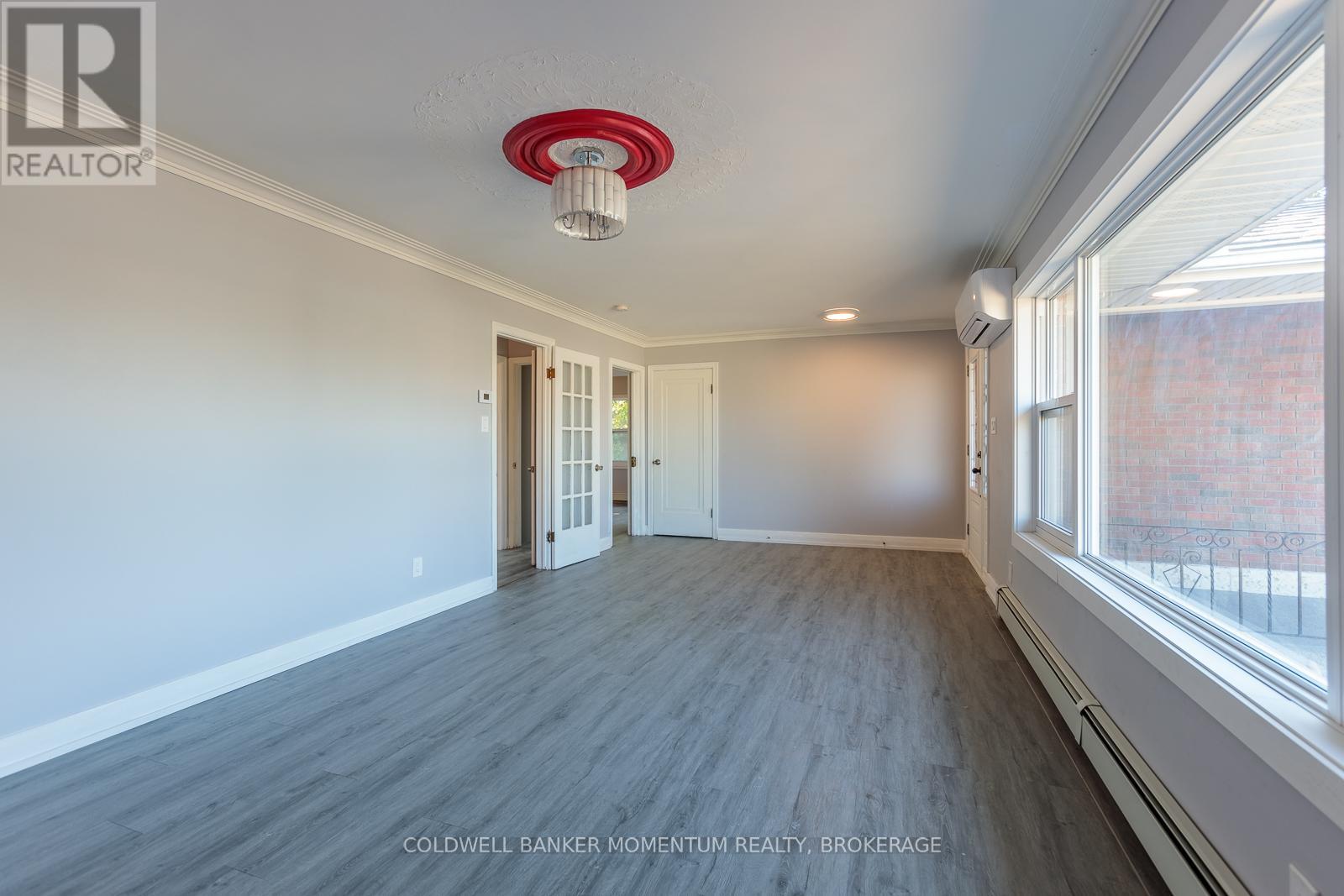 2 Foley Crescent, Thorold (Thorold Downtown), Ontario  L2V 2K8 - Photo 7 - X12437085