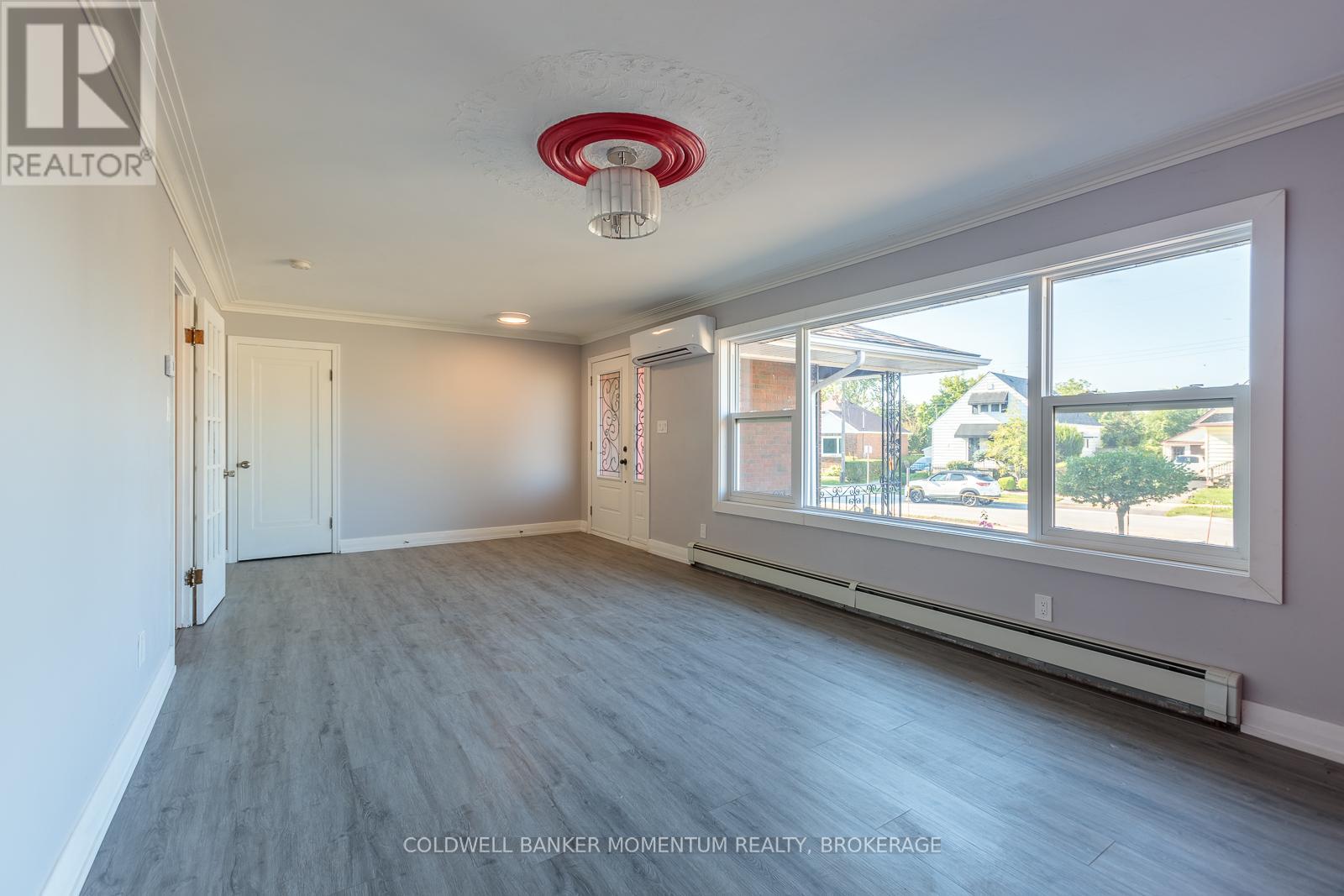 2 Foley Crescent, Thorold (Thorold Downtown), Ontario  L2V 2K8 - Photo 8 - X12437085