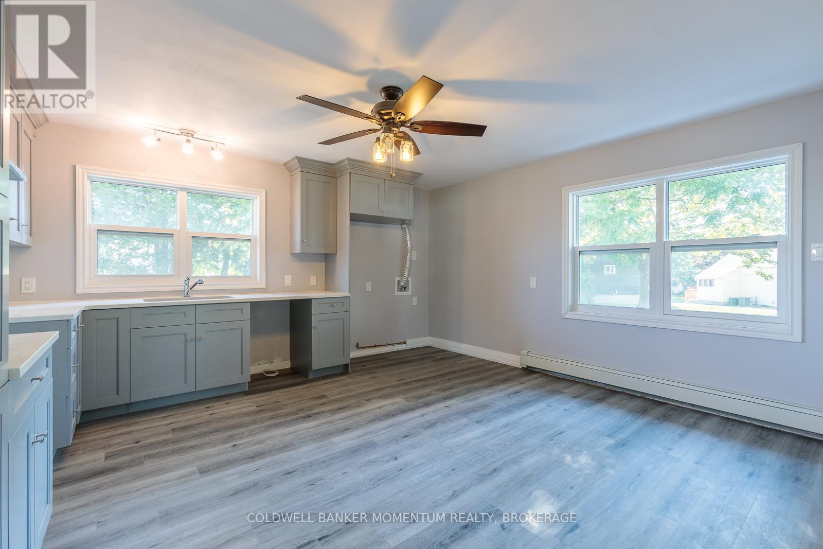 2 Foley Crescent, Thorold (Thorold Downtown), Ontario  L2V 2K8 - Photo 9 - X12437085