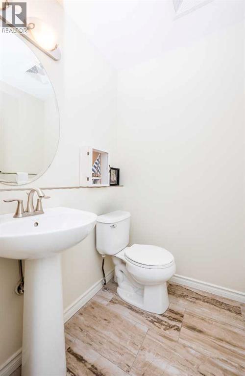 Property at 9322 91A Street image 5