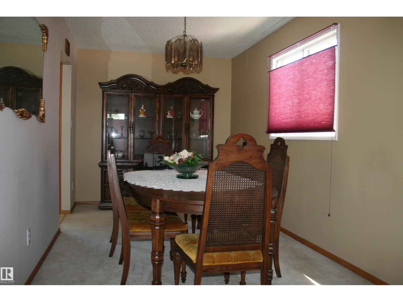 768 Lee Ridge Rd Nw, Edmonton, Alberta  T6K 0P7 - Photo 8 - E4456058