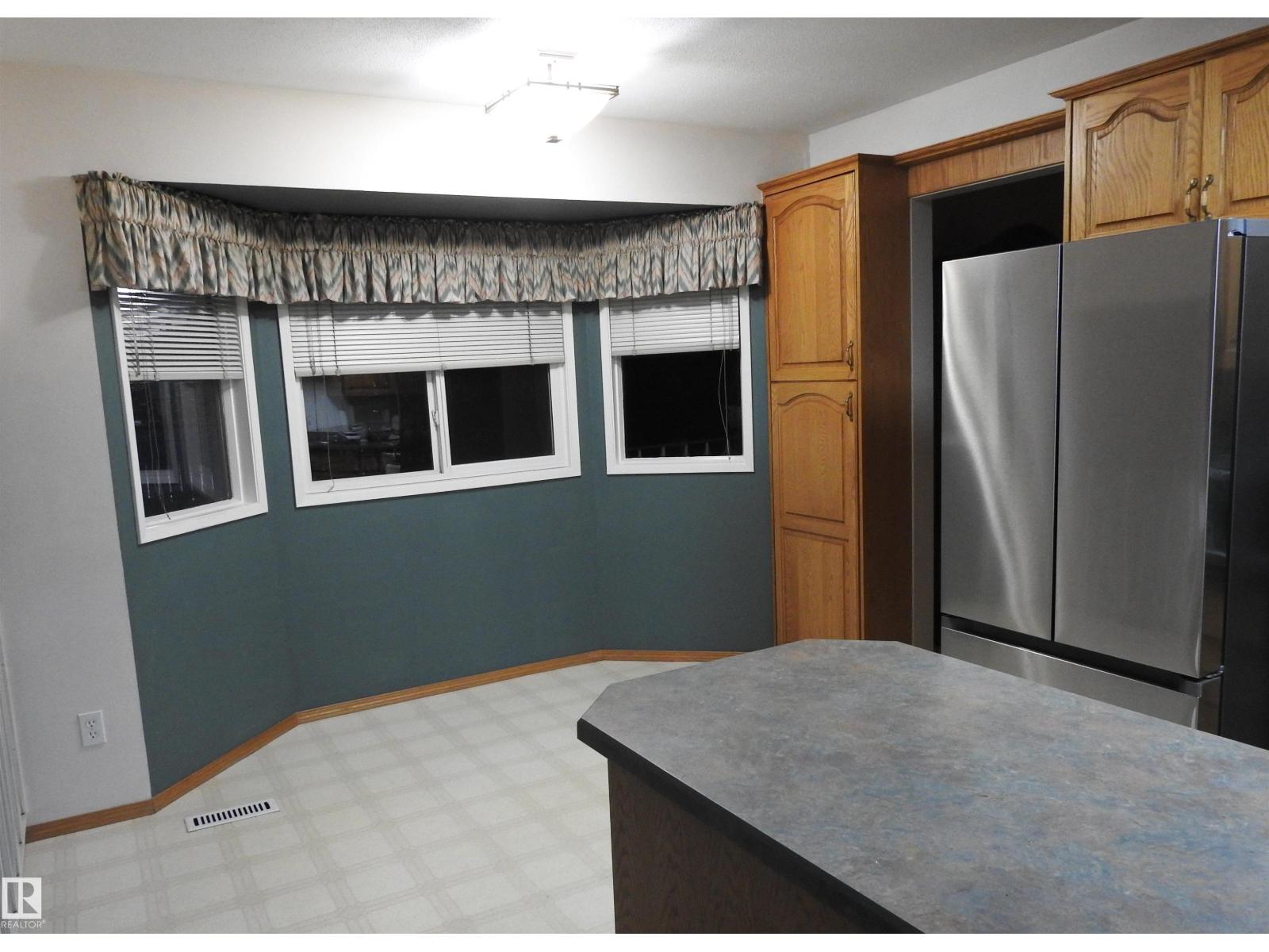 768 Lee Ridge Rd Nw, Edmonton, Alberta  T6K 0P7 - Photo 10 - E4456058