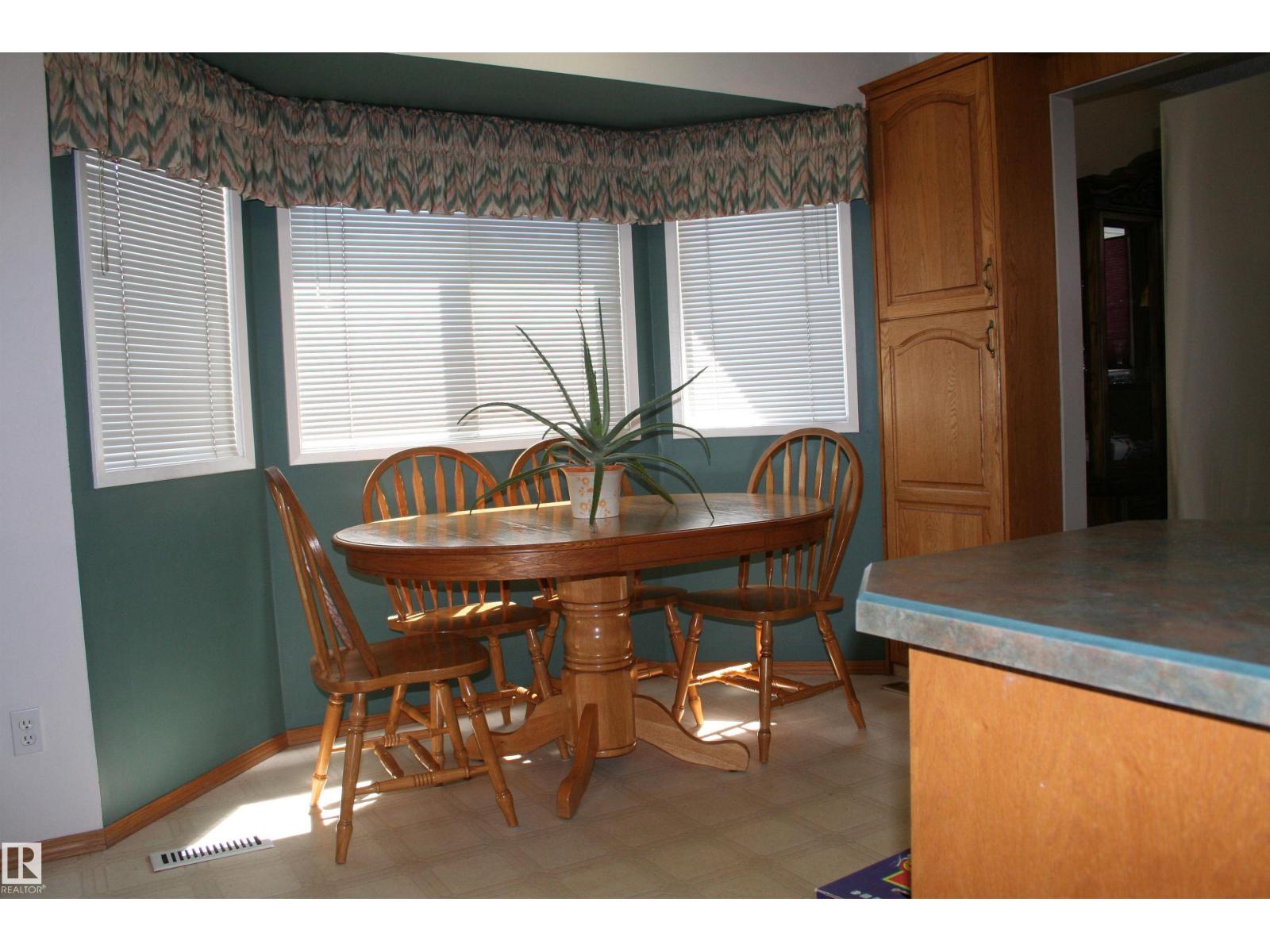 768 Lee Ridge Rd Nw, Edmonton, Alberta  T6K 0P7 - Photo 9 - E4456058