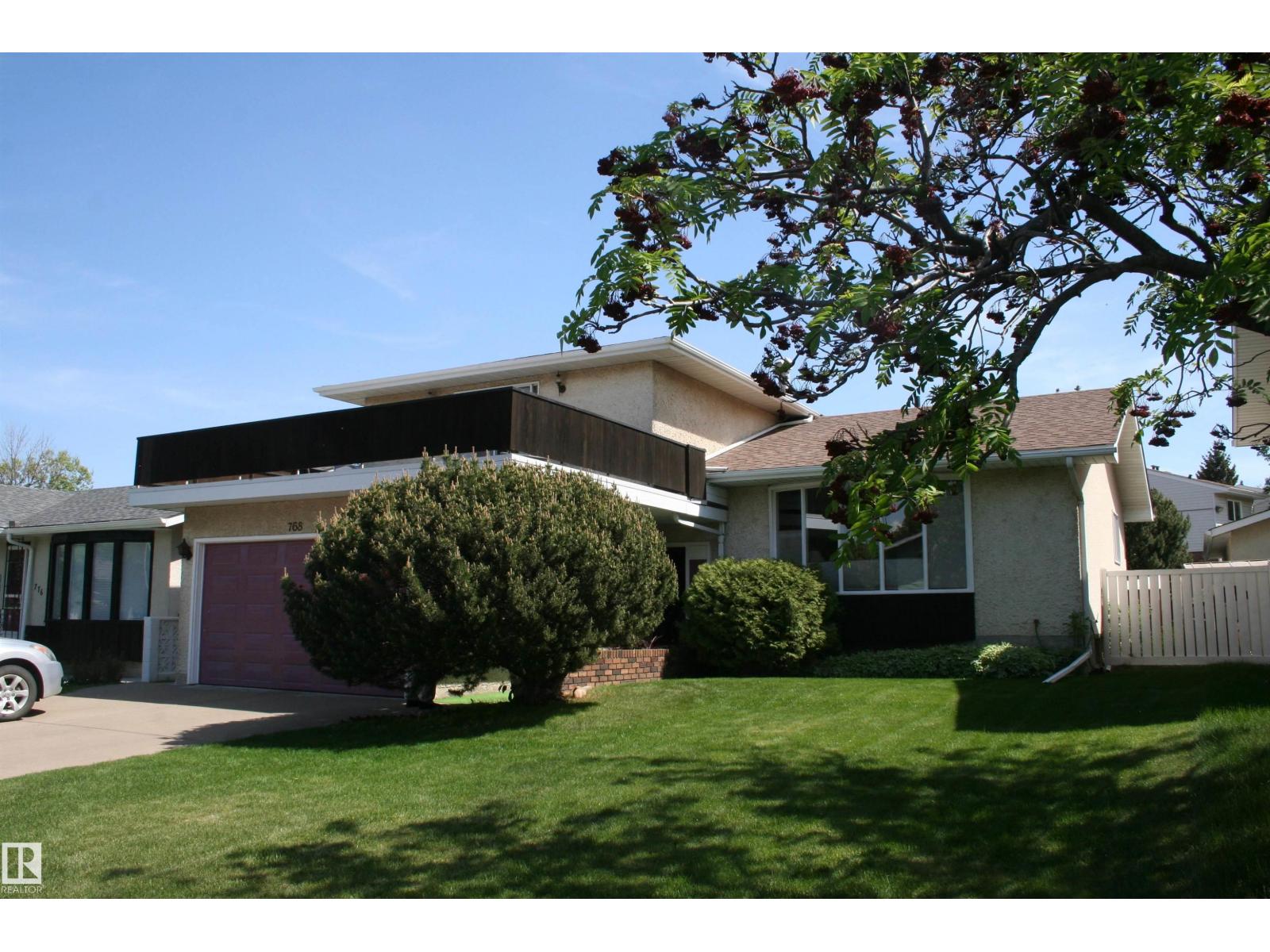 768 Lee Ridge Rd Nw, Edmonton, Alberta  T6K 0P7 - Photo 1 - E4456058