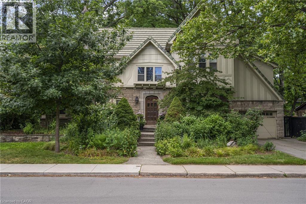 2 OAK KNOLL Drive, Hamilton, Ontario