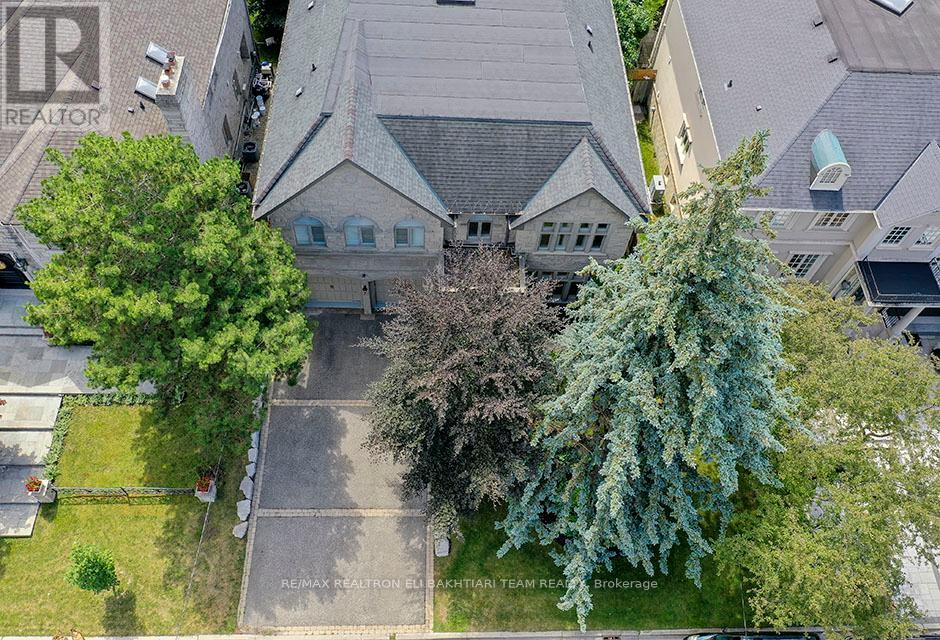 53 York Road, Toronto, Ontario  M2L 1H7 - Photo 7 - C12436723