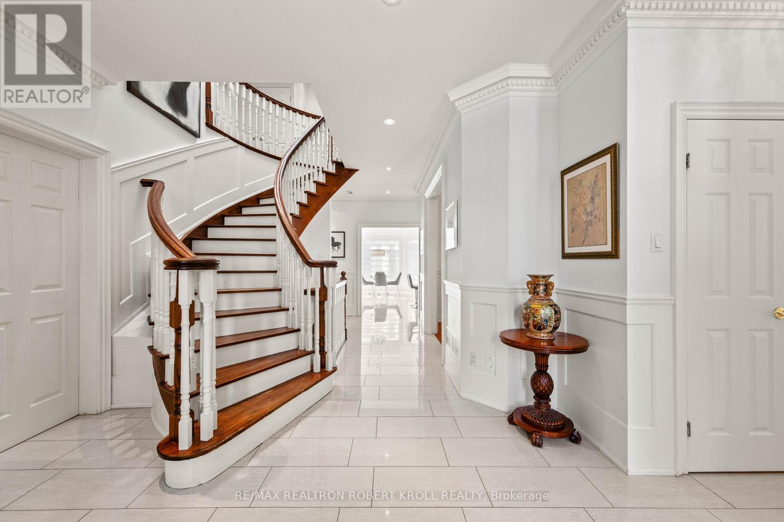 10 Gorman Park Road, Toronto, Ontario  M3H 3K4 - Photo 3 - C12436737