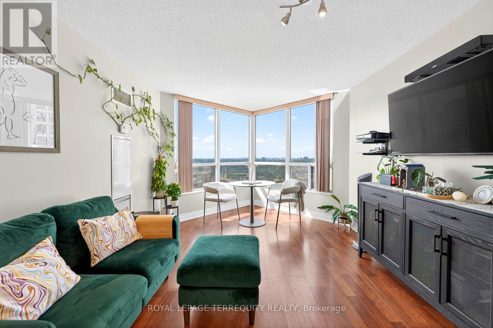 2510 - 10 Northtown Way, Toronto, Ontario  M2N 7L4 - Photo 11 - C12436773