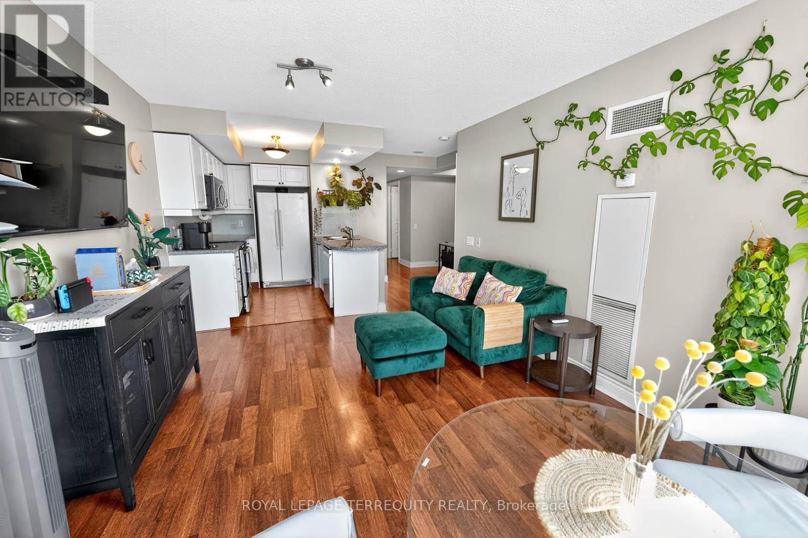2510 - 10 Northtown Way, Toronto, Ontario  M2N 7L4 - Photo 16 - C12436773