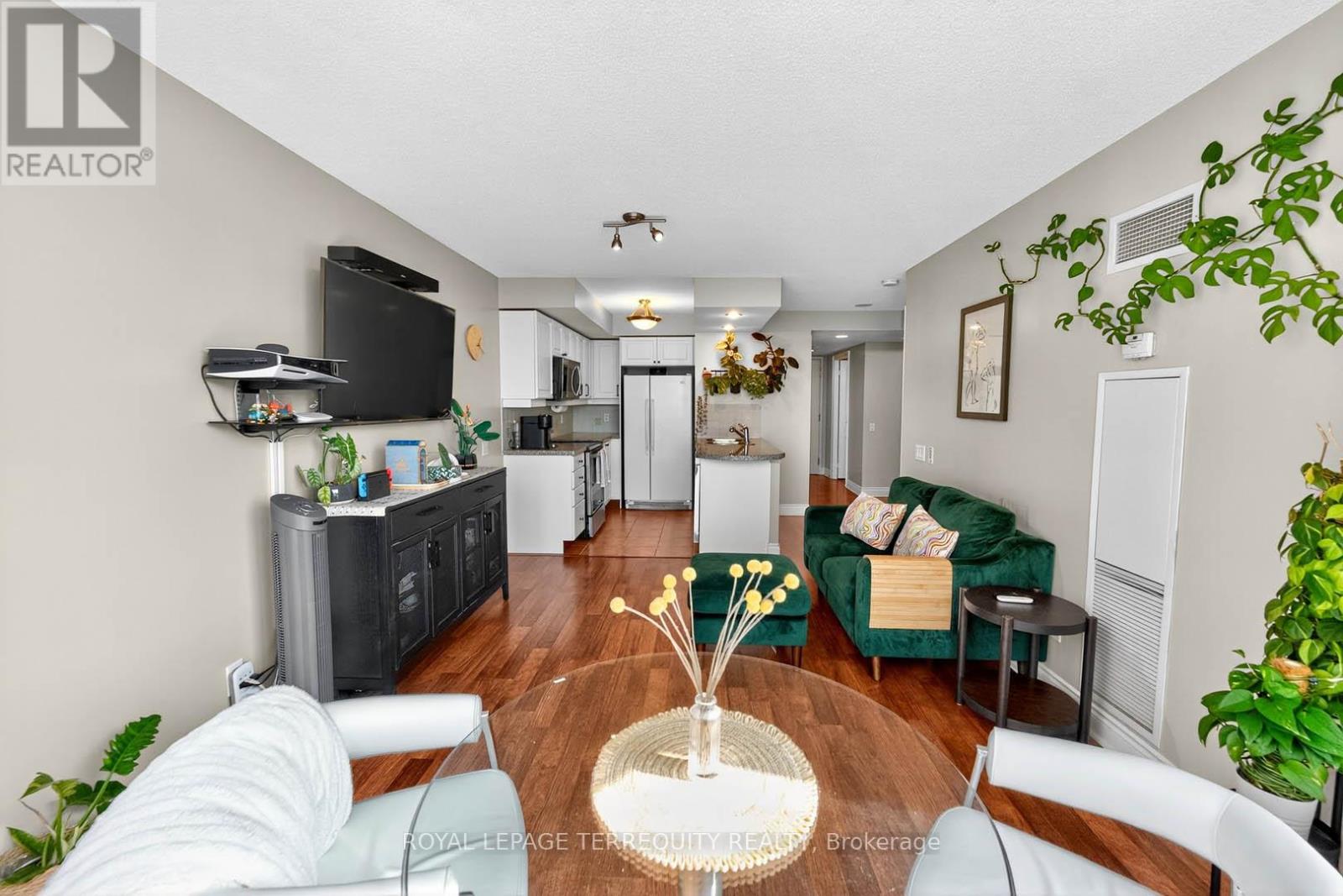2510 - 10 Northtown Way, Toronto, Ontario  M2N 7L4 - Photo 17 - C12436773