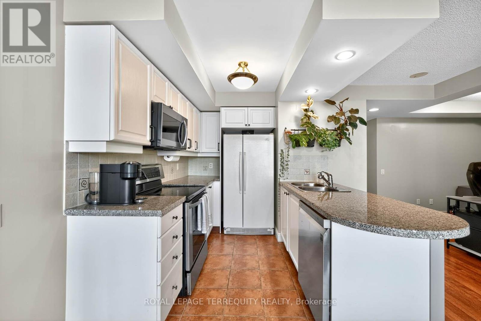 2510 - 10 Northtown Way, Toronto, Ontario  M2N 7L4 - Photo 19 - C12436773