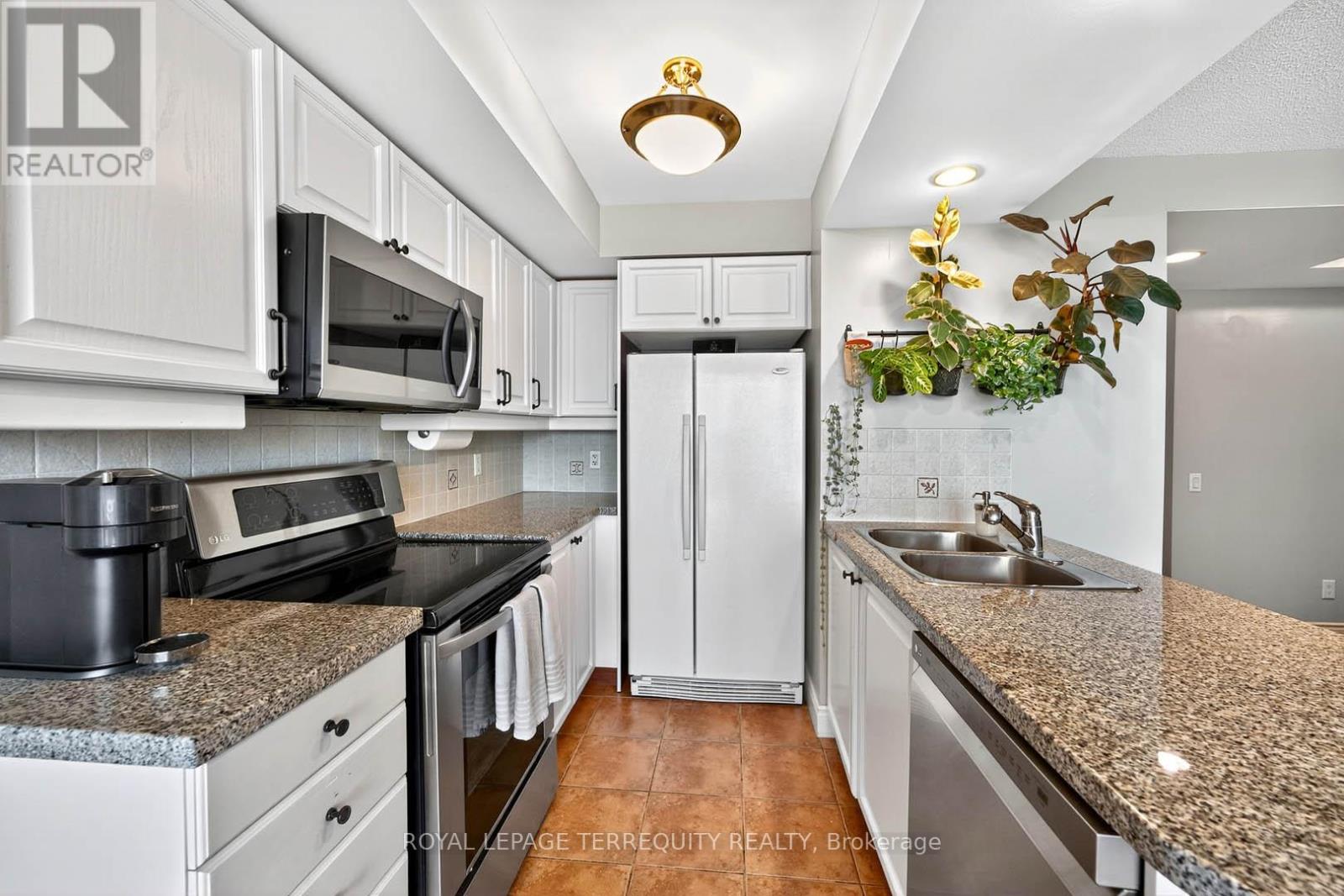 2510 - 10 Northtown Way, Toronto, Ontario  M2N 7L4 - Photo 20 - C12436773